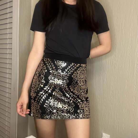 STRADIVARIUS skirt - Picture 2 of 4